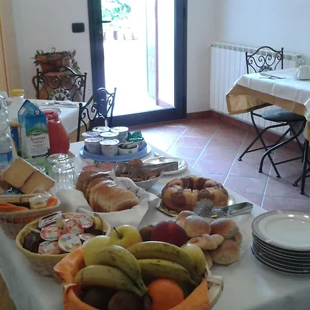 Kerkent Oda ve Kahvaltı 3*